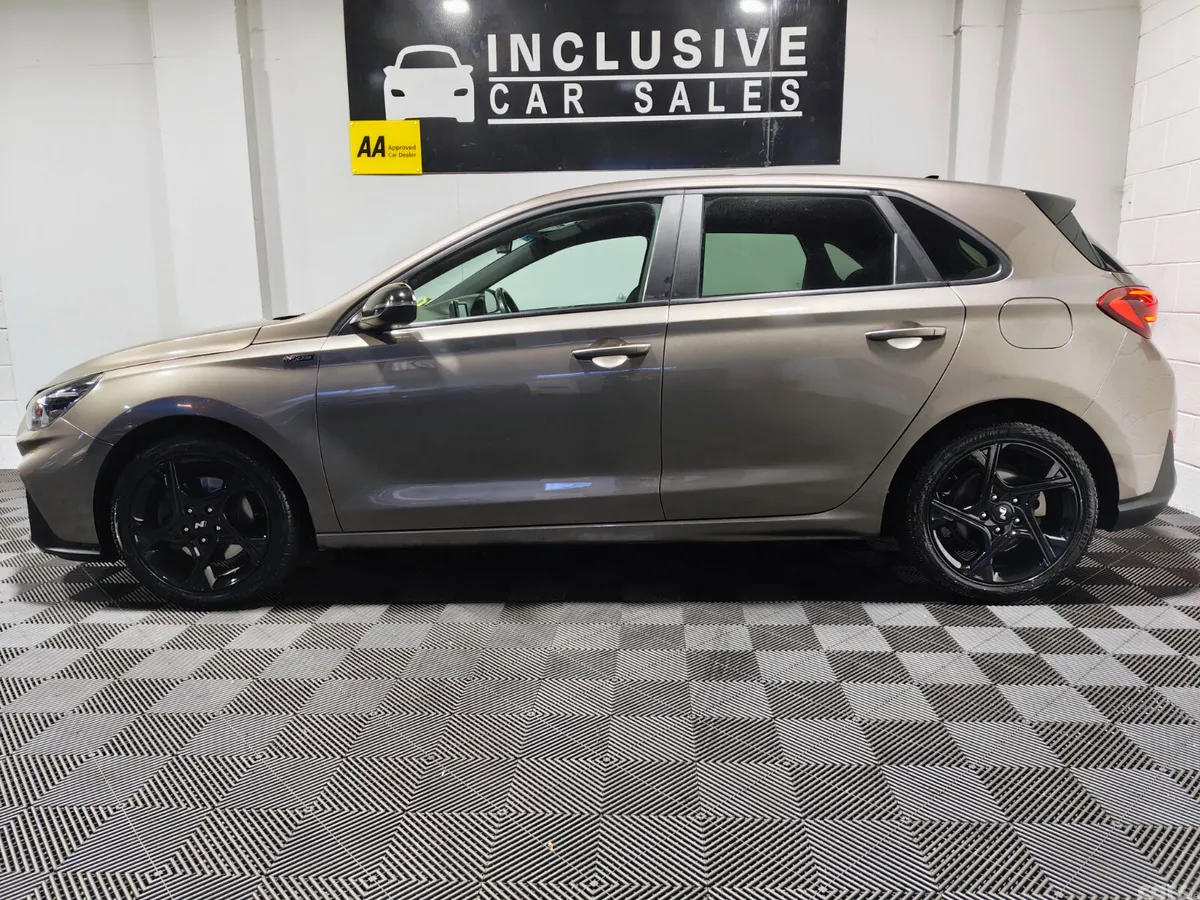 Hyundai i30 Hatchback, Petrol, 2022, Brown