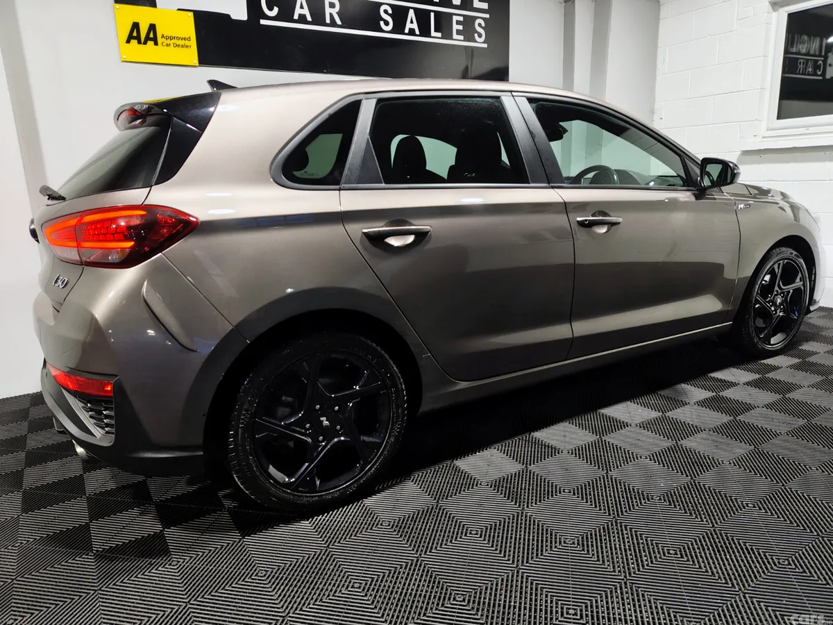 Hyundai i30 Hatchback, Petrol, 2022, Brown