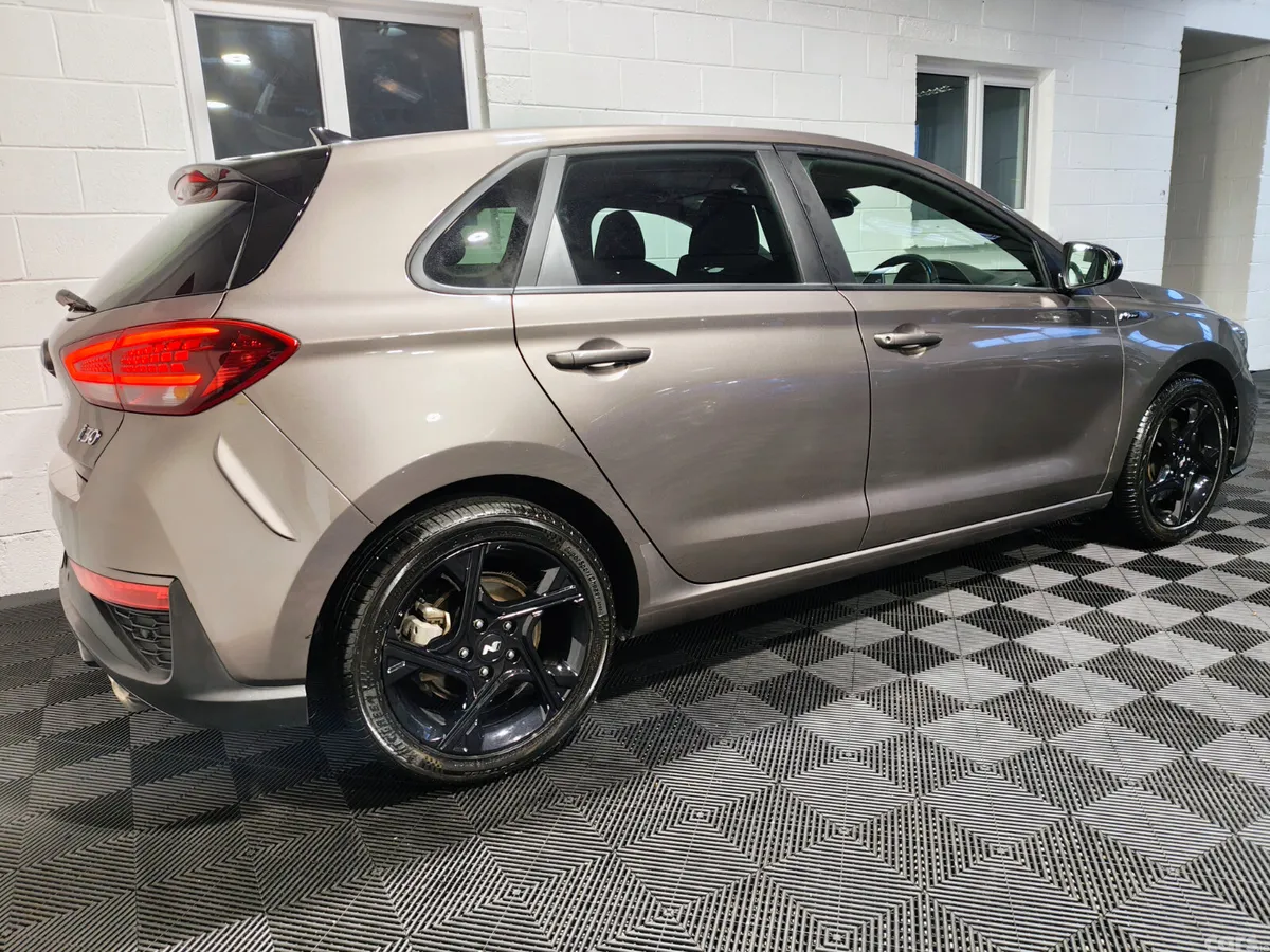 Hyundai i30 Hatchback, Petrol, 2022, Brown