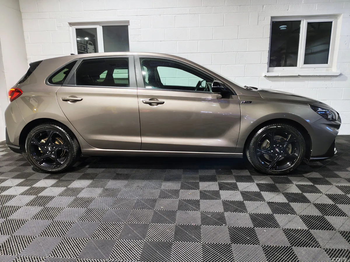 Hyundai i30 Hatchback, Petrol, 2022, Brown