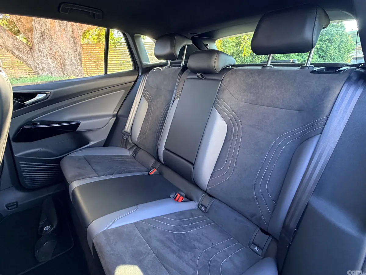 Volkswagen ID.4 Estate, Electric, 2023, Black