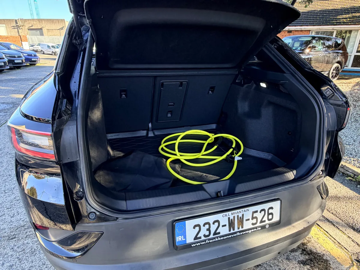 Volkswagen ID.4 Estate, Electric, 2023, Black