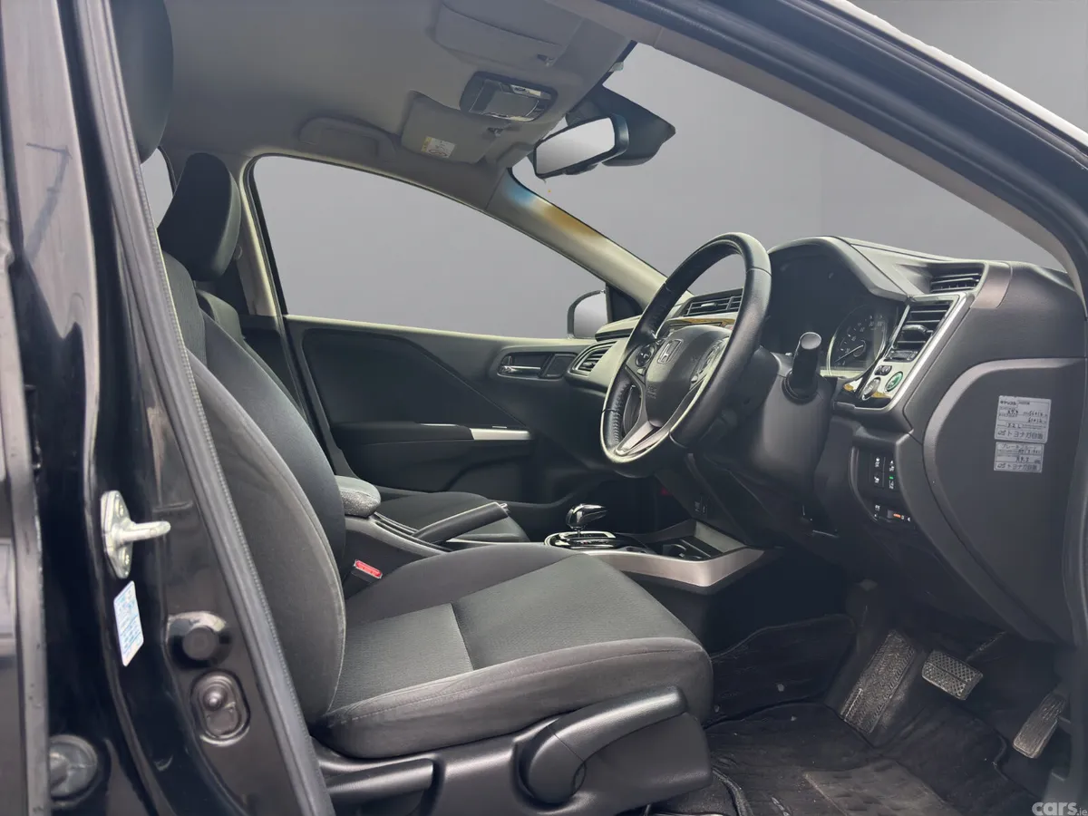 Honda Grace Saloon, Petrol Hybrid, 2018, Black