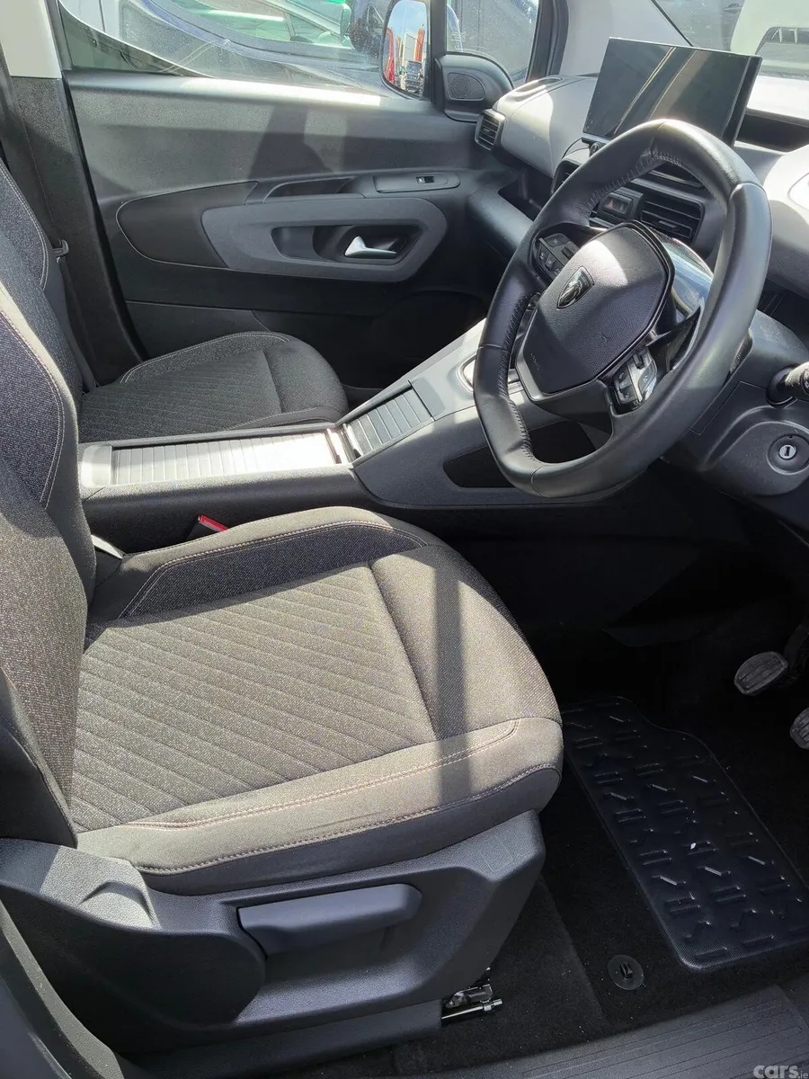 Peugeot Rifter MPV, Diesel, 2024, Silver