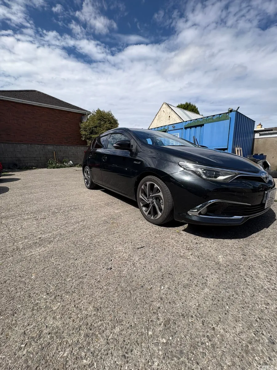 Toyota Auris Hatchback, Petrol Hybrid, 2017, Black