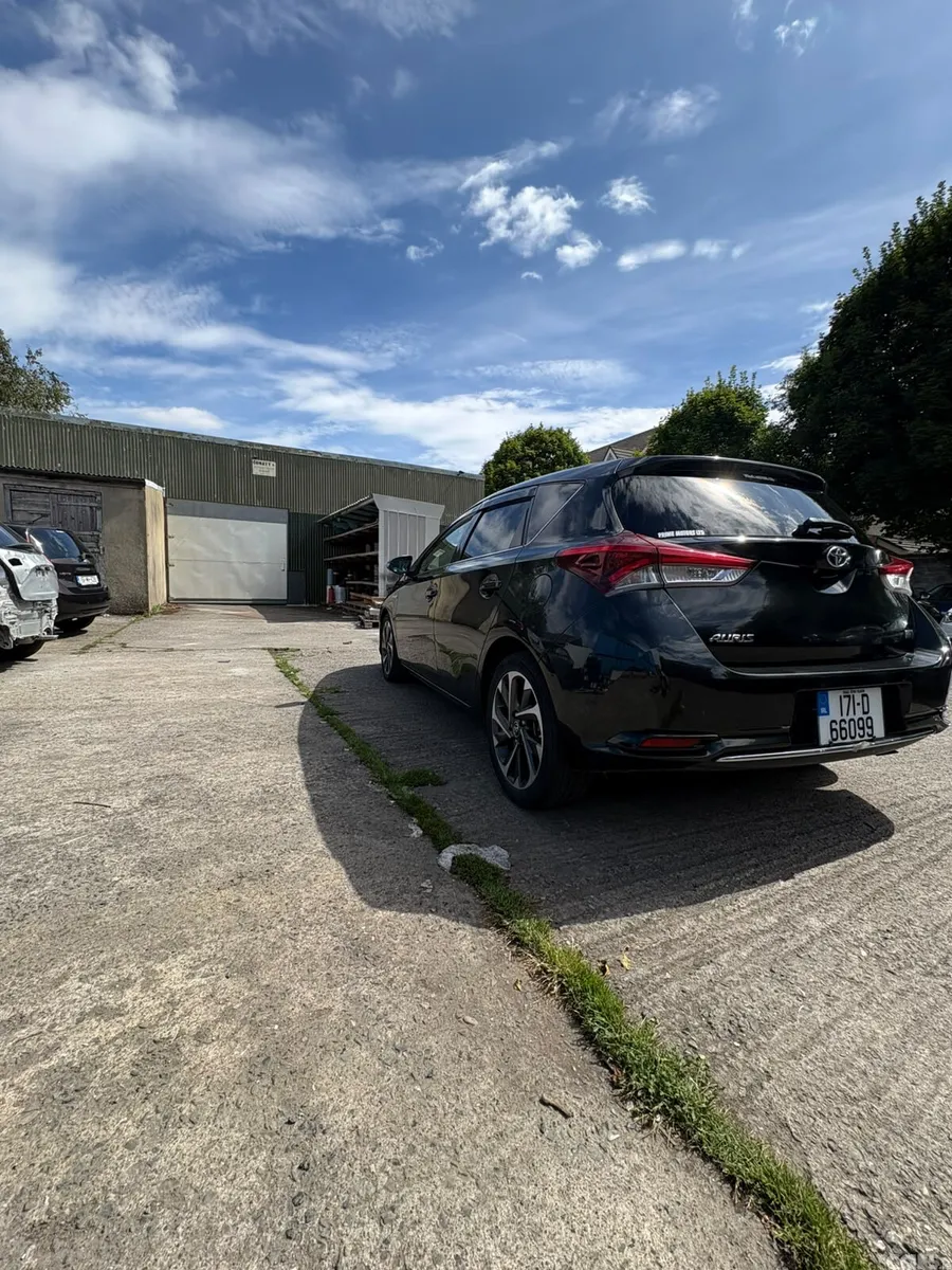 Toyota Auris Hatchback, Petrol Hybrid, 2017, Black