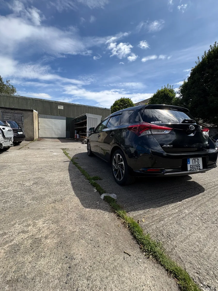 Toyota Auris Hatchback, Petrol Hybrid, 2017, Black