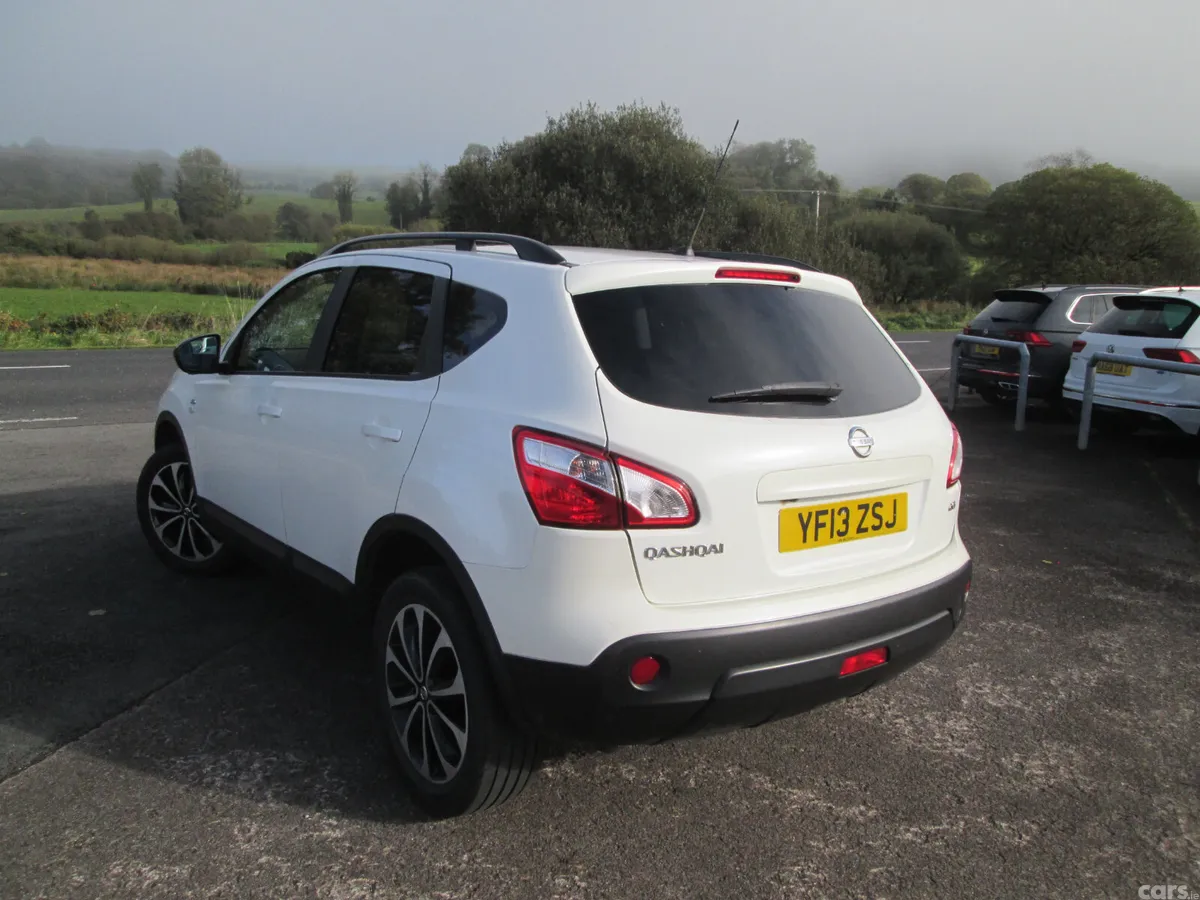 Nissan Qashqai SUV, Diesel, 2013, White