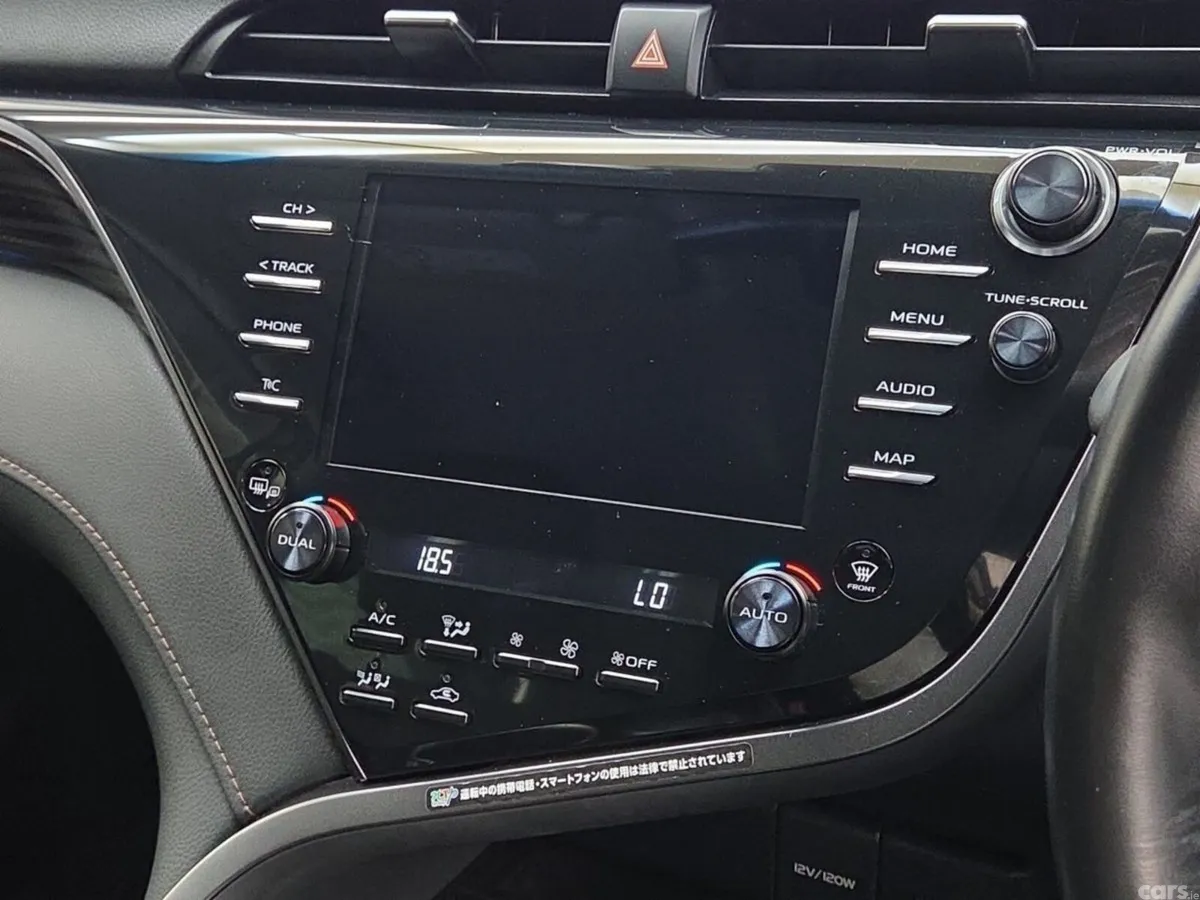Toyota Camry Saloon, Petrol Hybrid, 2020, Silver