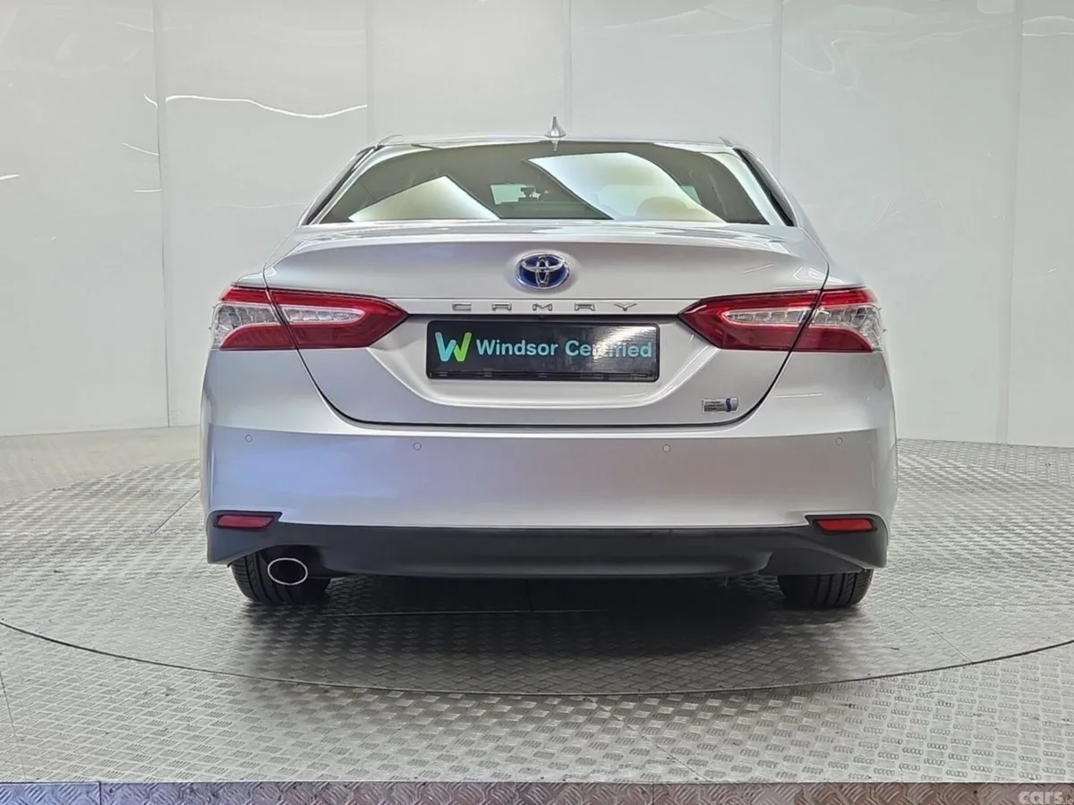 Toyota Camry Saloon, Petrol Hybrid, 2020, Silver