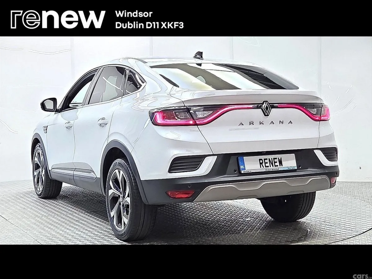 Renault Arkana Hatchback, Petrol Hybrid, 2025, White