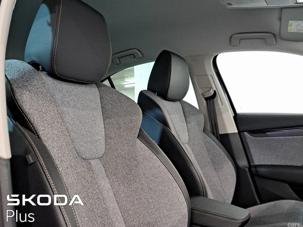 Skoda Octavia Saloon, Petrol, 2026, Black