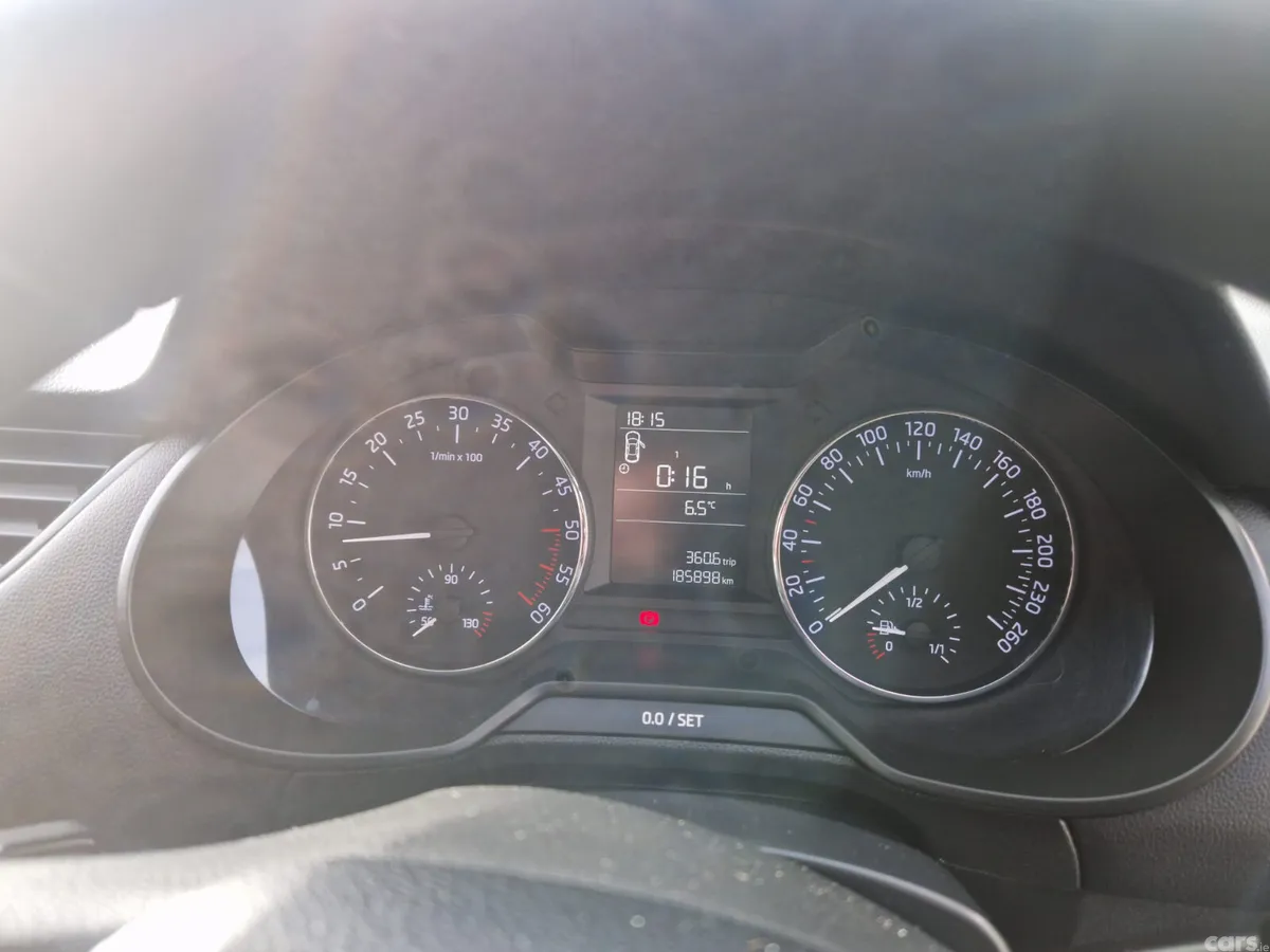 Skoda Octavia Saloon, Diesel, 2016, Silver