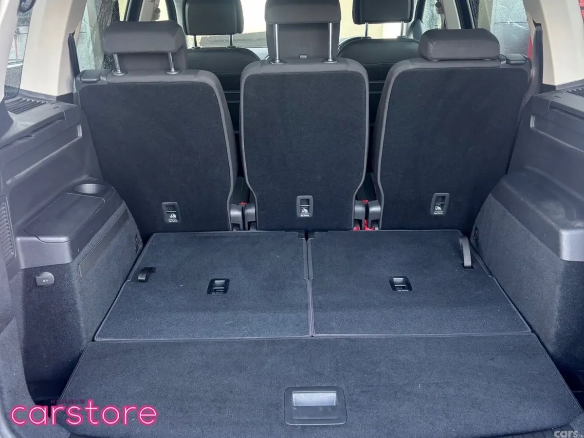 Volkswagen Touran MPV, Petrol, 2018, Blue
