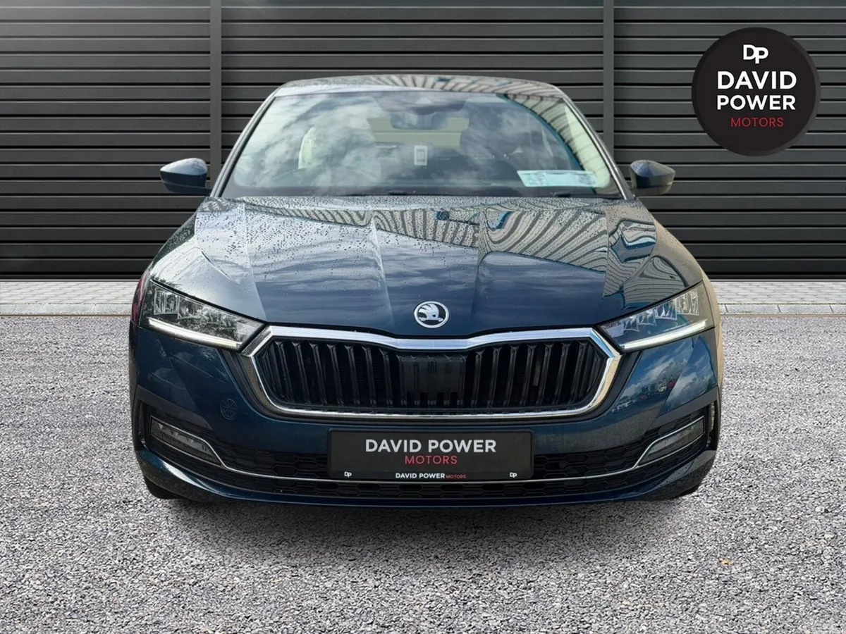 Skoda Octavia Saloon, Diesel, 2021, Blue