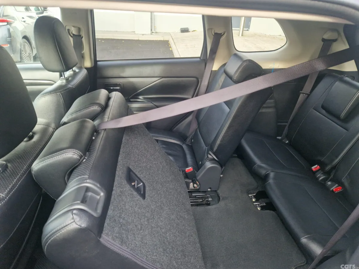 Mitsubishi Outlander SUV, Diesel, 2017, Grey
