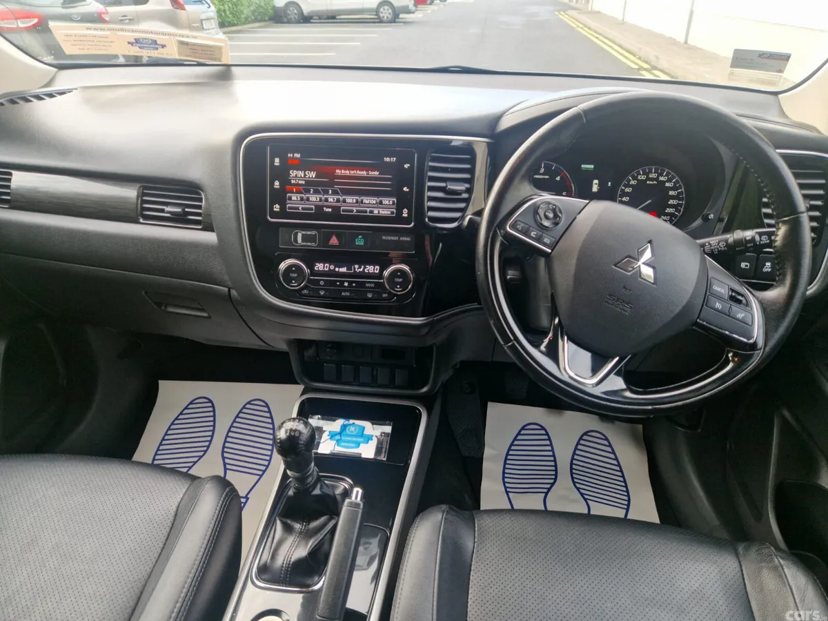 Mitsubishi Outlander SUV, Diesel, 2017, Grey