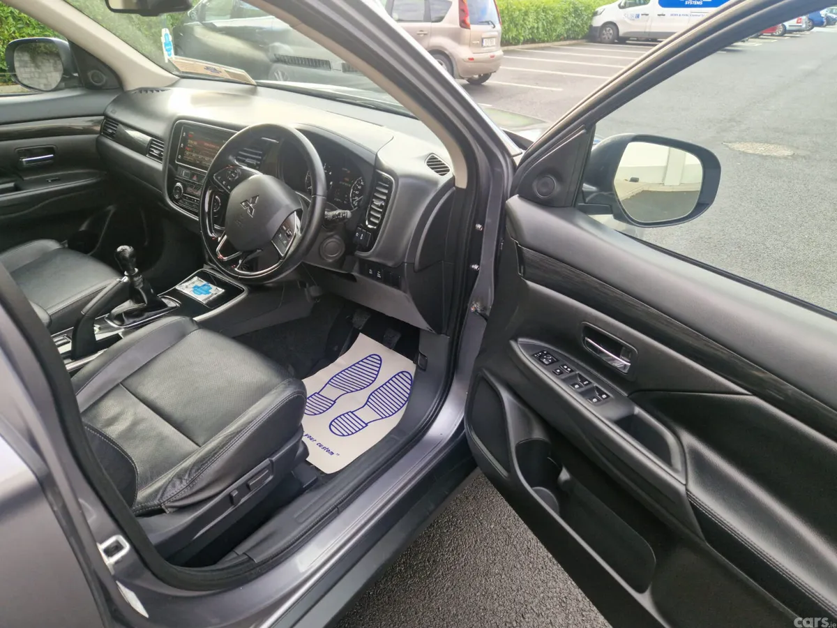 Mitsubishi Outlander SUV, Diesel, 2017, Grey
