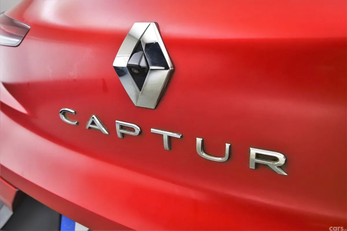 Renault Captur SUV, Diesel, 2020, Red