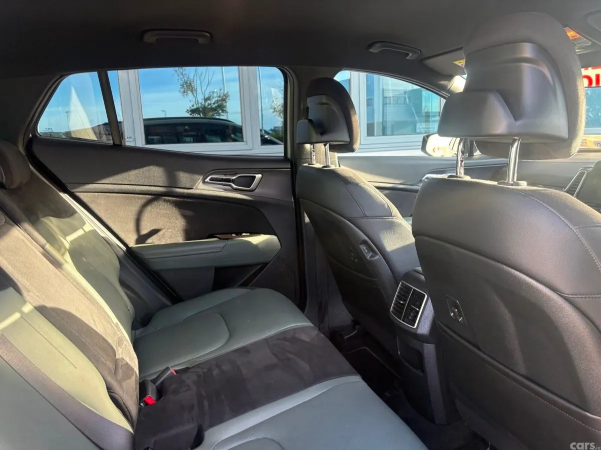 Kia Sportage SUV, Petrol Hybrid, 2025, Grey