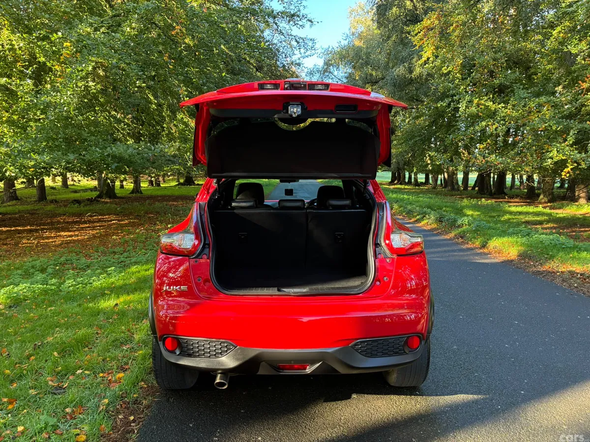 Nissan Juke SUV, Diesel, 2017, Red