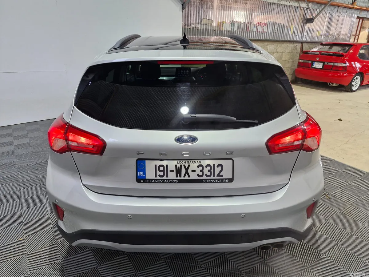 Ford Focus Hatchback, Petrol, 2019, Silver