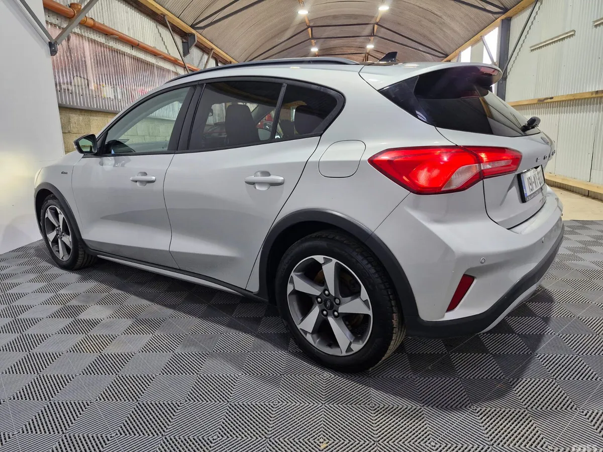 Ford Focus Hatchback, Petrol, 2019, Silver