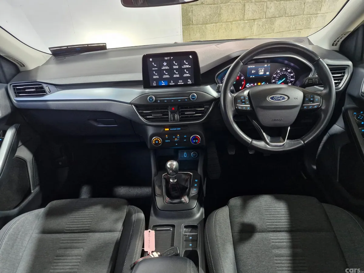 Ford Focus Hatchback, Petrol, 2019, Silver