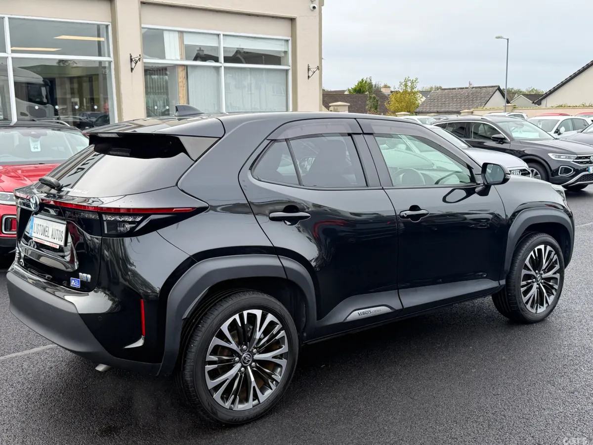 Toyota Yaris Cross SUV, Petrol Hybrid, 2023, Black