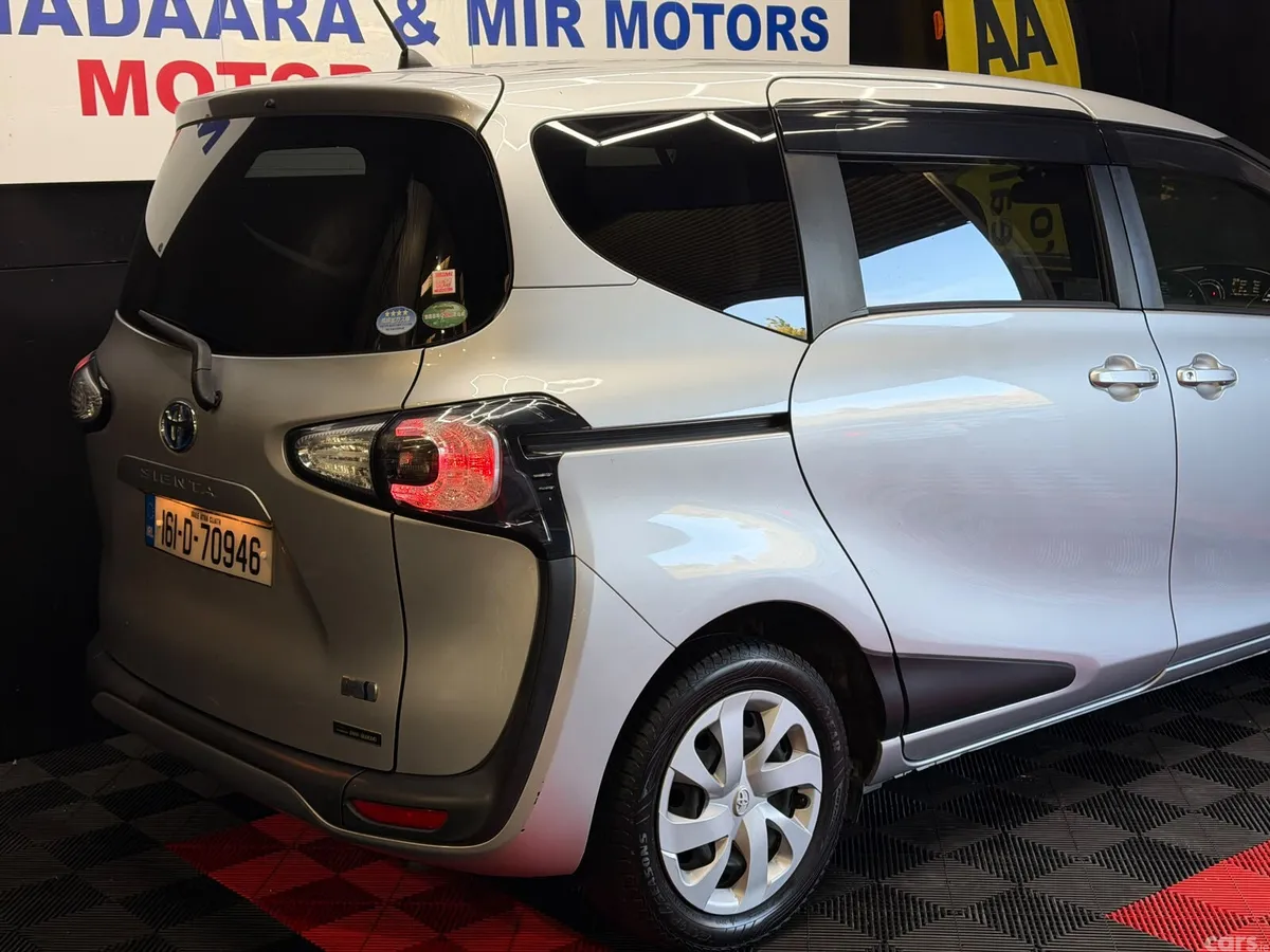 Toyota Sienta MPV, Petrol Hybrid, 2016, Silver