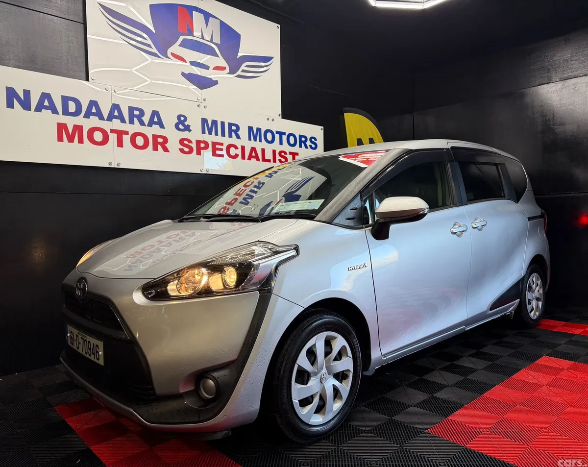 Toyota Sienta MPV, Petrol Hybrid, 2016, Silver