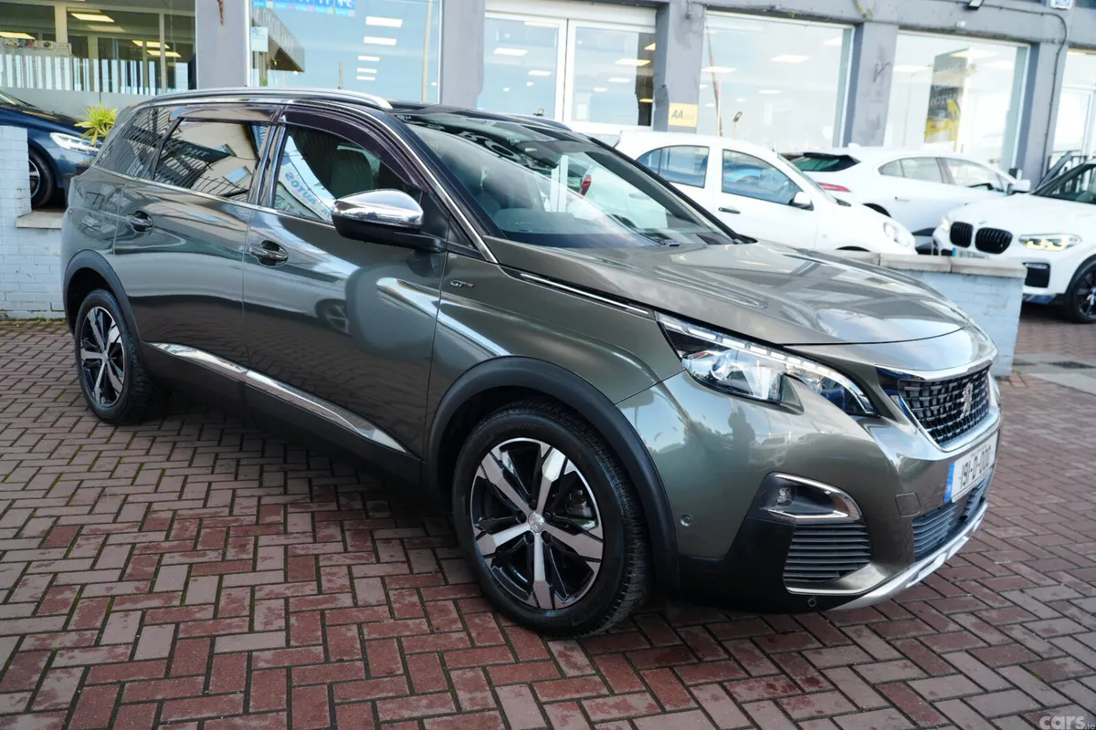 Peugeot 5008 MPV, Diesel, 2019, Grey
