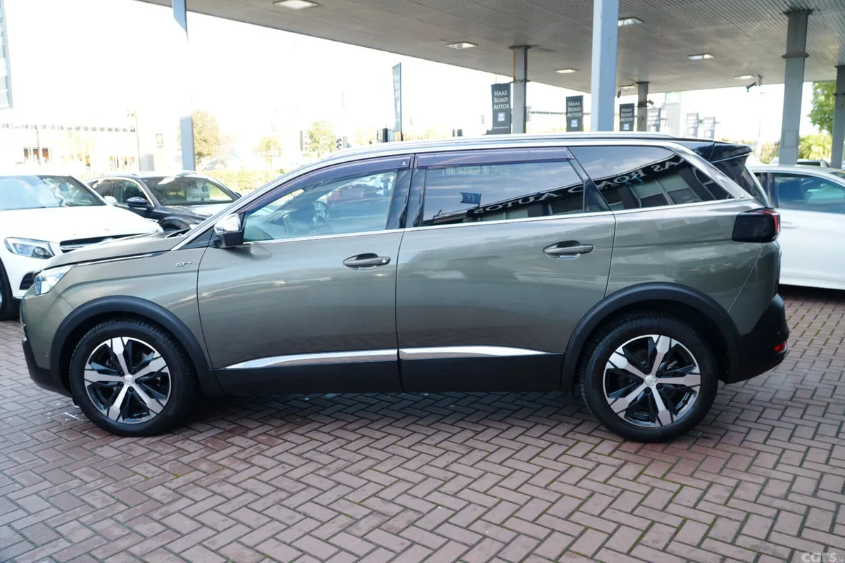 Peugeot 5008 MPV, Diesel, 2019, Grey