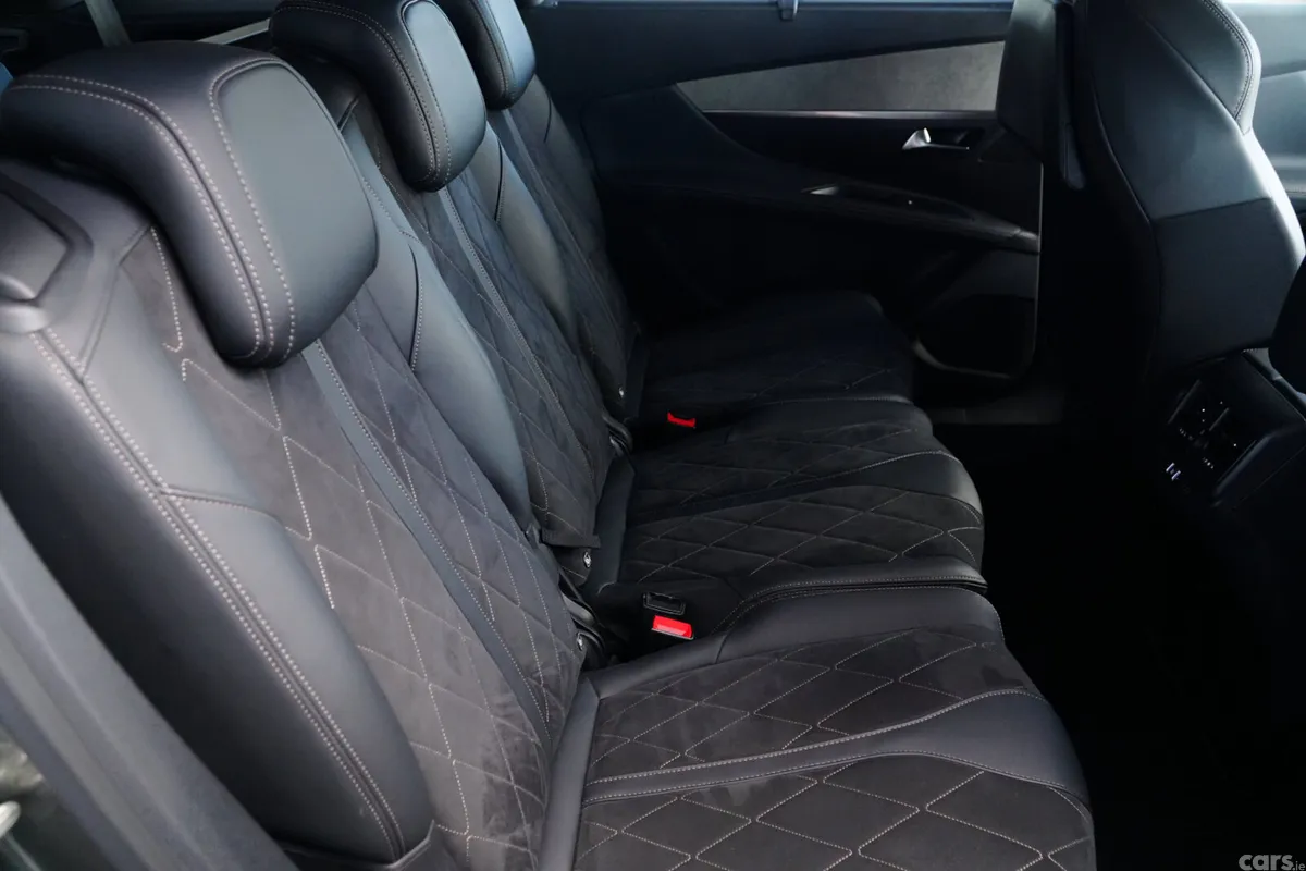 Peugeot 5008 MPV, Diesel, 2019, Grey