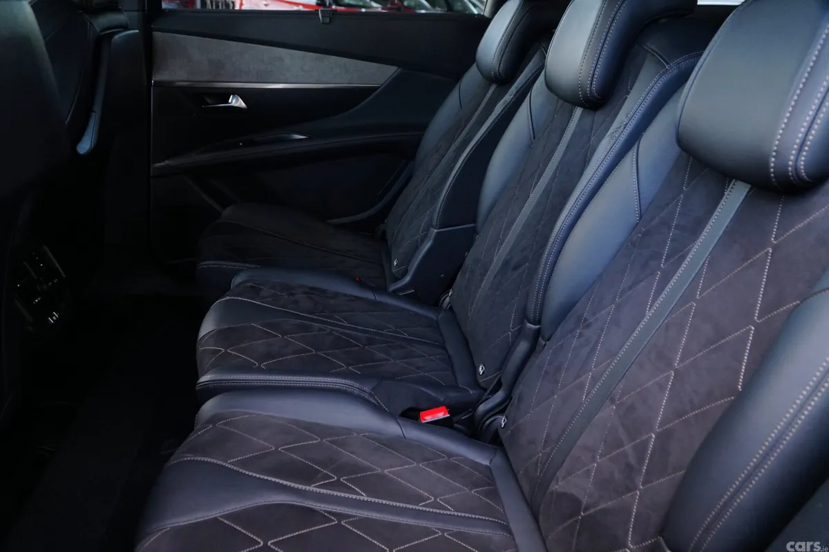 Peugeot 5008 MPV, Diesel, 2019, Grey