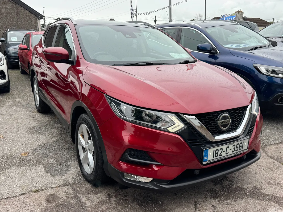 Nissan Qashqai MPV, Petrol, 2018, Red