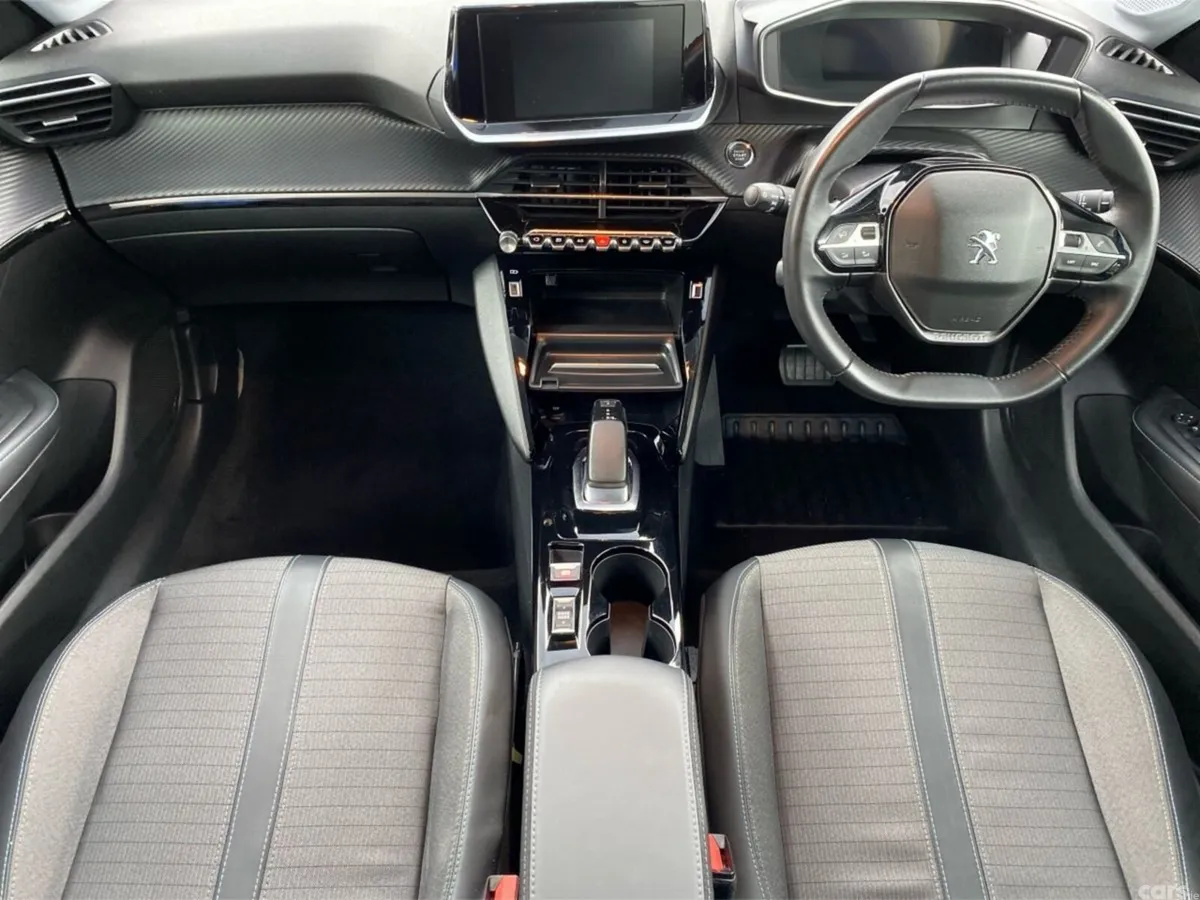 Peugeot 208 Hatchback, Electric, 2022, Blue
