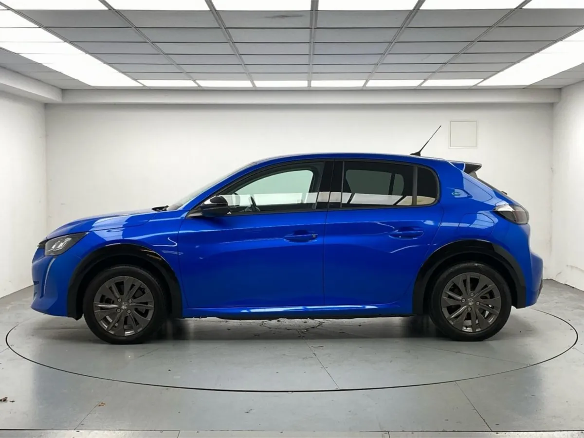 Peugeot 208 Hatchback, Electric, 2022, Blue