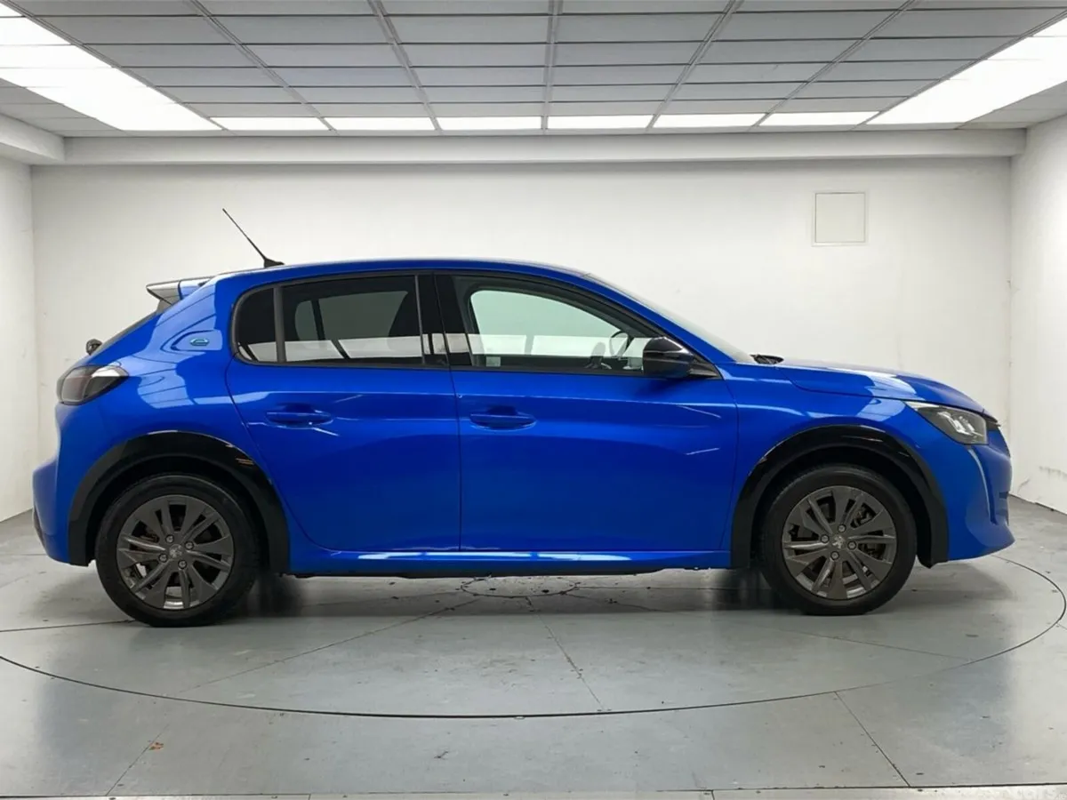Peugeot 208 Hatchback, Electric, 2022, Blue