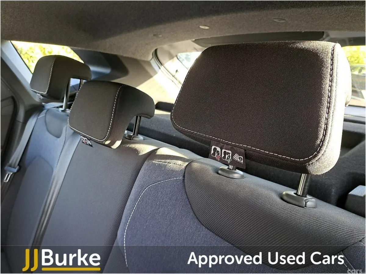 Dacia Duster SUV, Petrol Hybrid, 2025, Grey