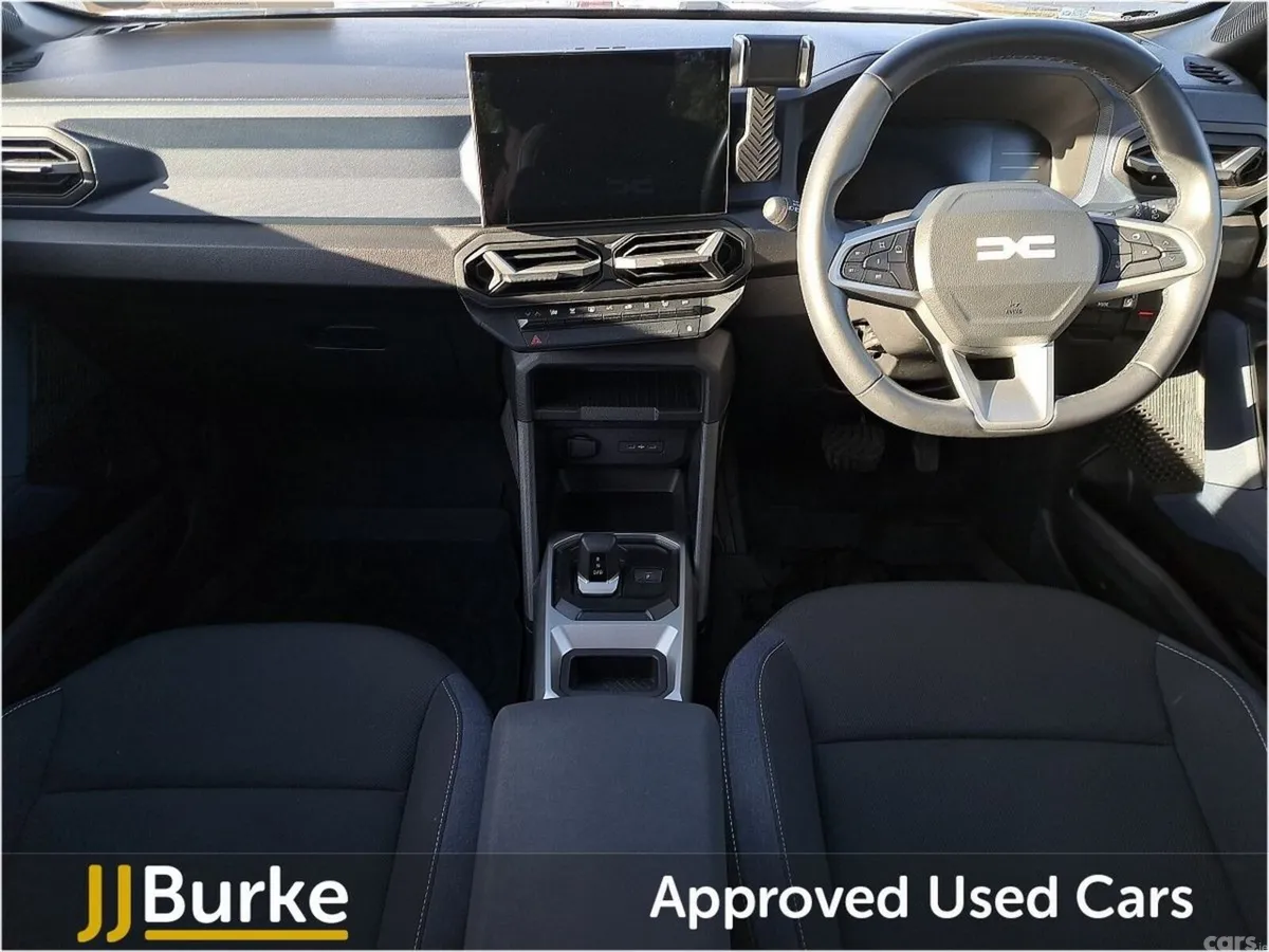 Dacia Duster SUV, Petrol Hybrid, 2025, Grey