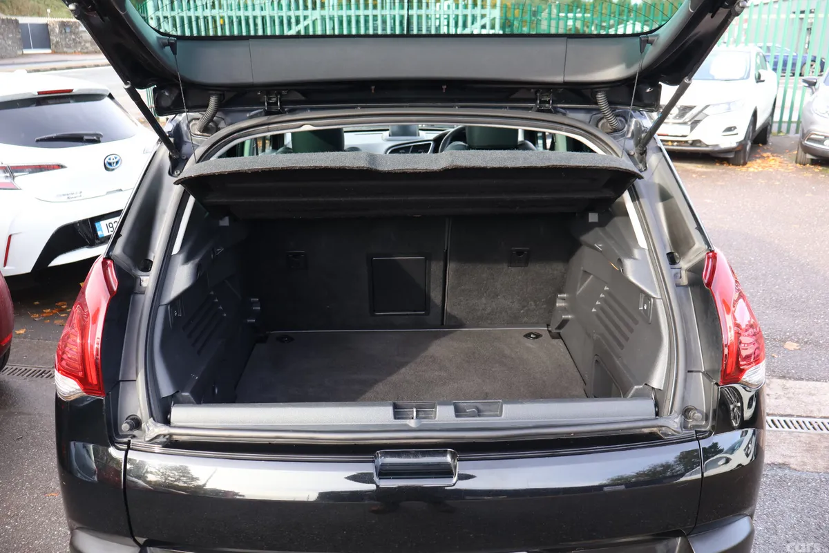Peugeot 3008 SUV, Diesel, 2016, Black