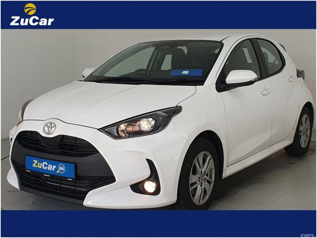 Toyota Yaris Hatchback, Petrol Hybrid, 2024, White