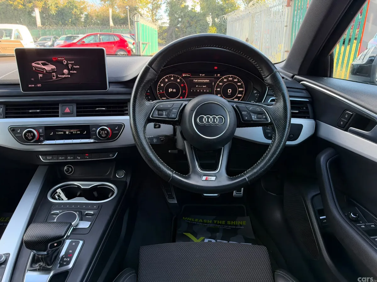 Audi A4 Saloon, Petrol, 2016, Black