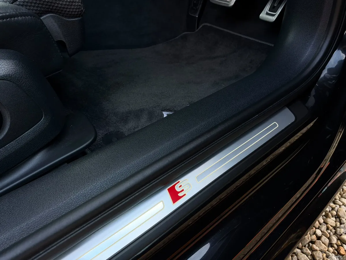 Audi A4 Saloon, Petrol, 2016, Black