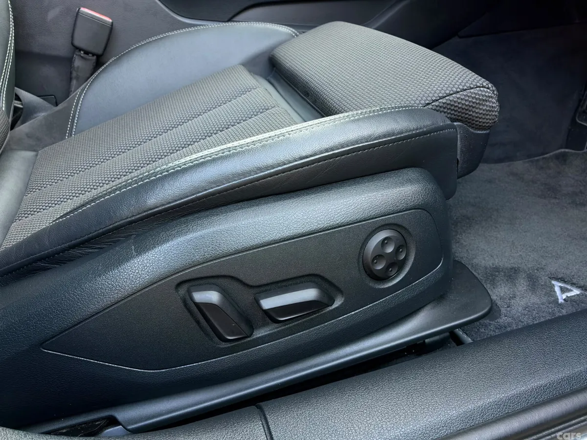 Audi A4 Saloon, Petrol, 2016, Black