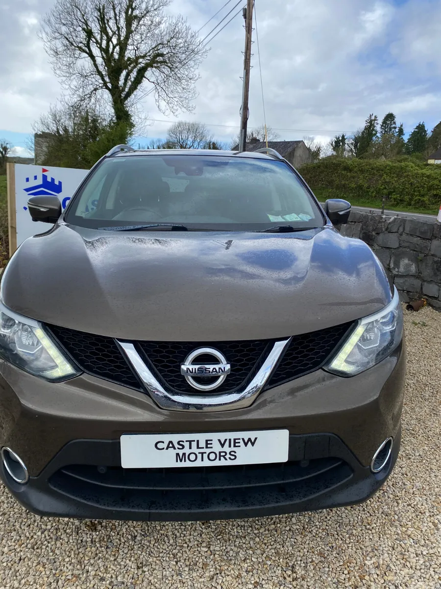 Nissan Qashqai Hatchback, Diesel, 2014, Brown