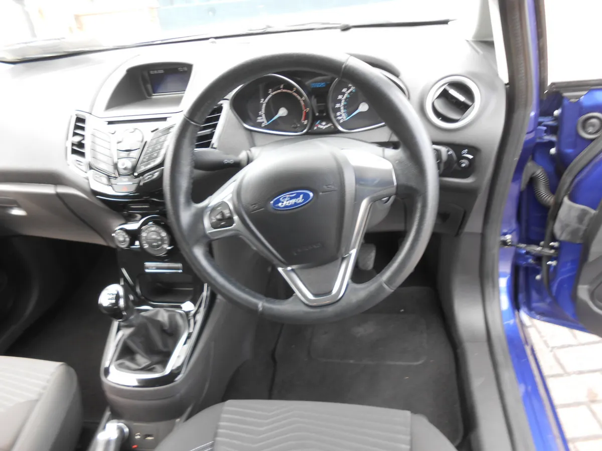 Ford Fiesta Hatchback, Petrol, 2016, Blue