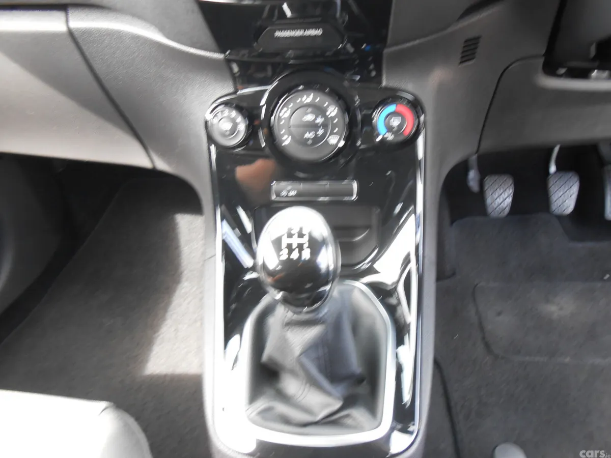 Ford Fiesta Hatchback, Petrol, 2016, Blue