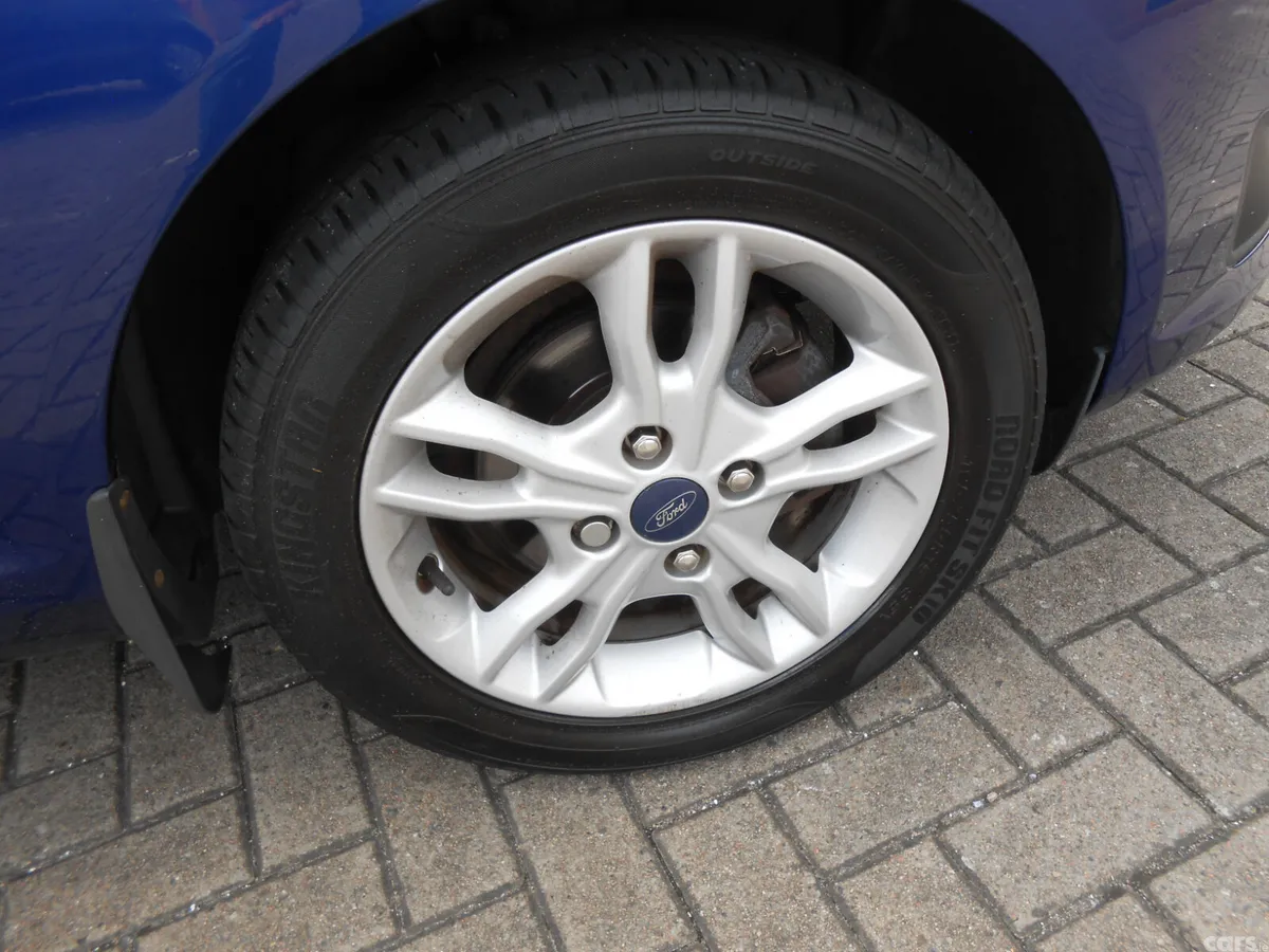 Ford Fiesta Hatchback, Petrol, 2016, Blue